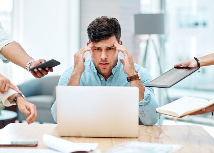 Workaholic: segni e sintomi della dipendenza dal lavoro