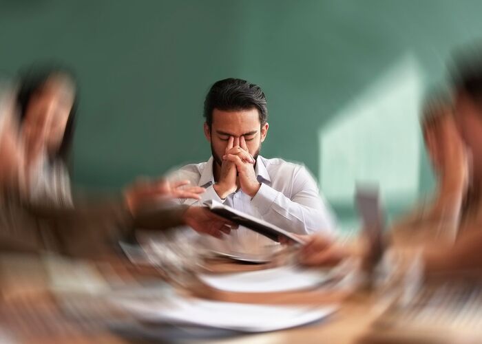 Ansia sul lavoro: come si manifesta e come affrontarla