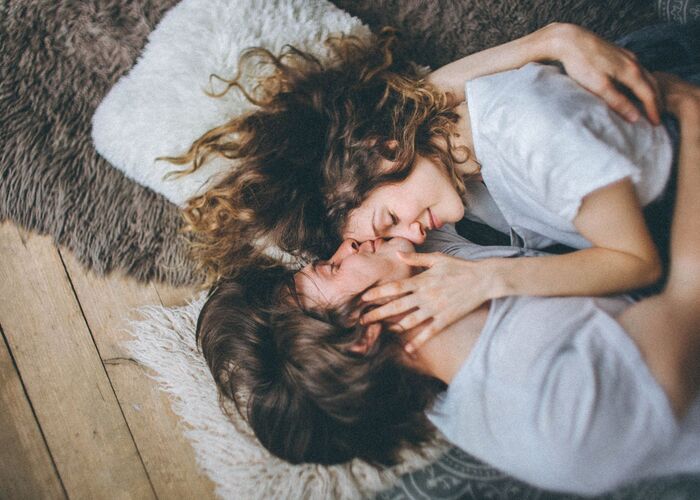 Amare non basta: cosa rende le relazioni di coppia durature